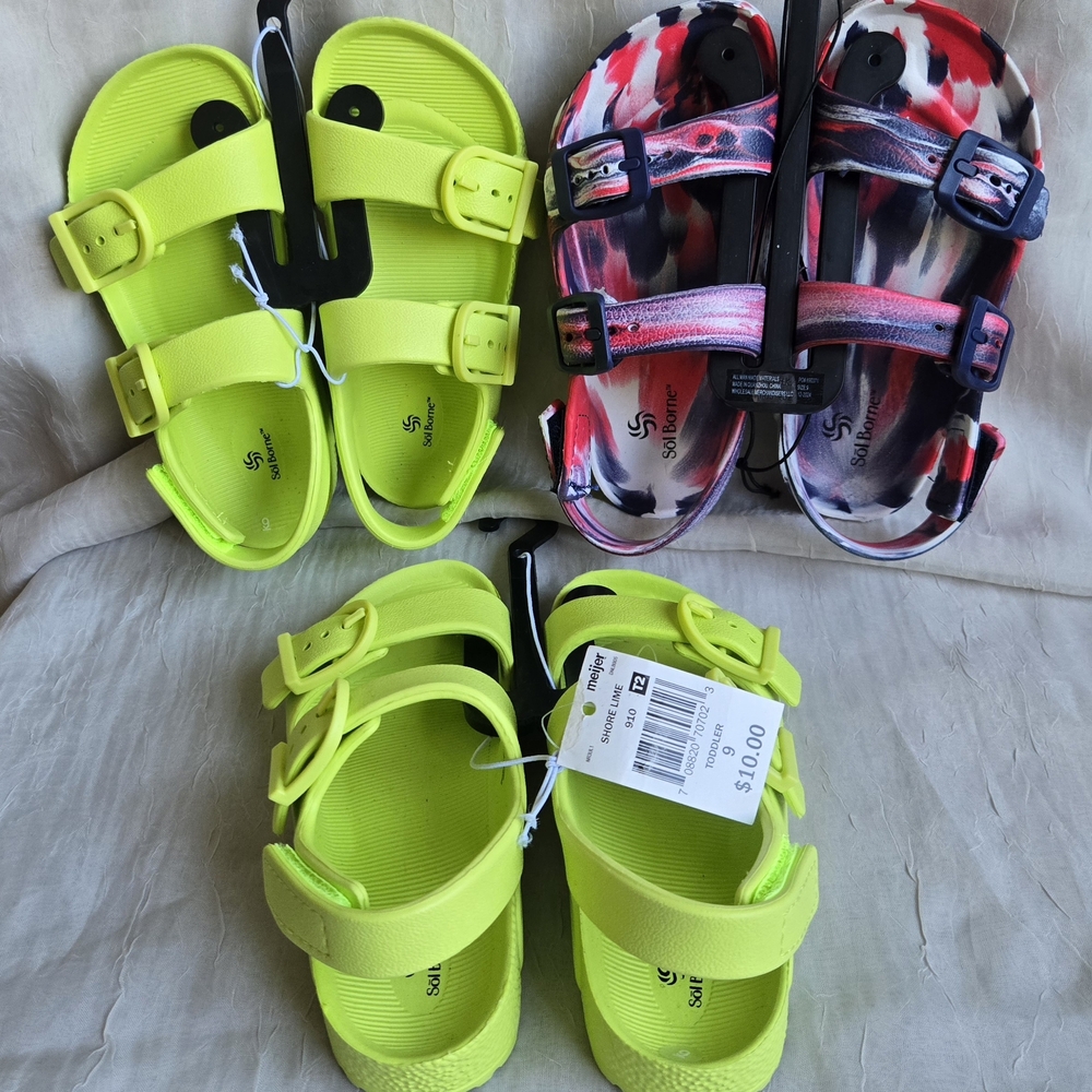 Sol Borne Beach Sandals (Price Is For 1 Pair)